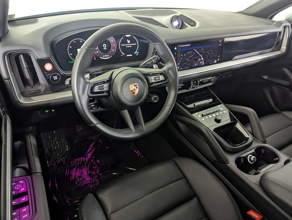 2025 Porsche Cayenne Base - Photo 4