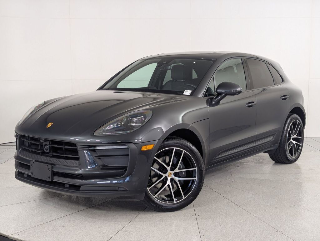 2025 Porsche Macan