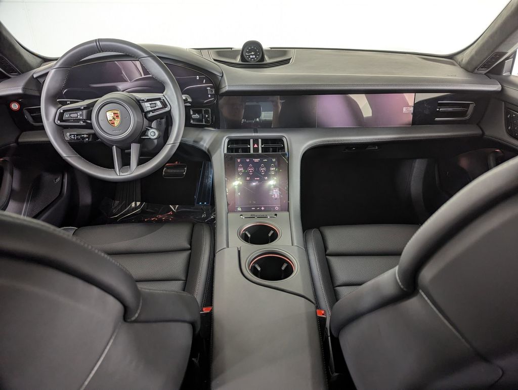 2026 Porsche Taycan GTS - Photo 26