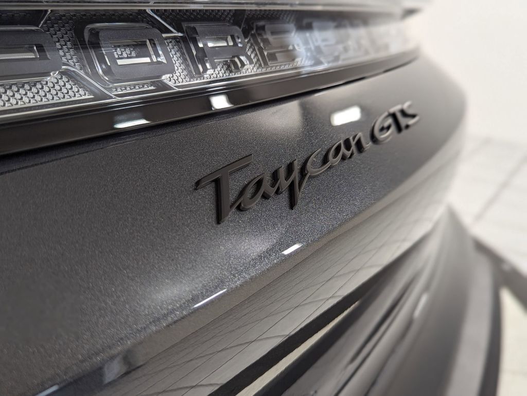 2026 Porsche Taycan GTS - Photo 29