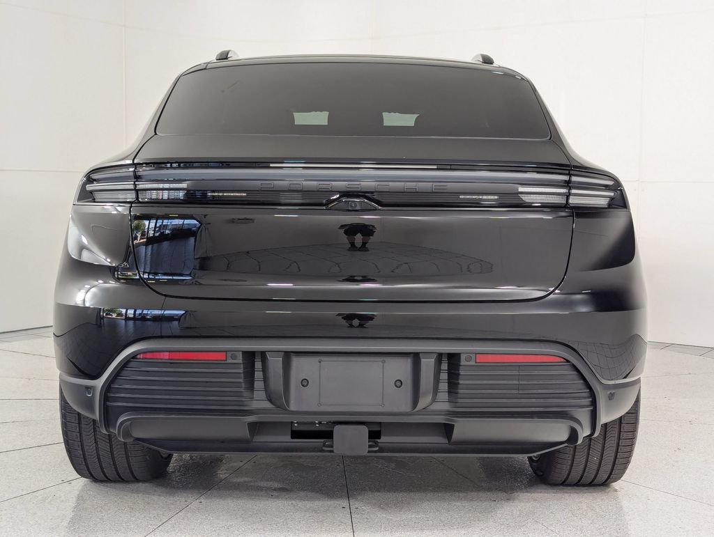 2025 Porsche Macan Base - Photo 10