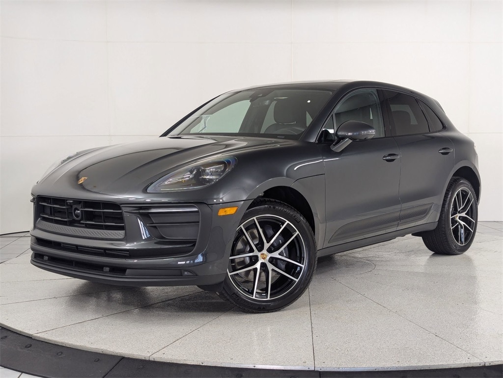 2025 Porsche Macan