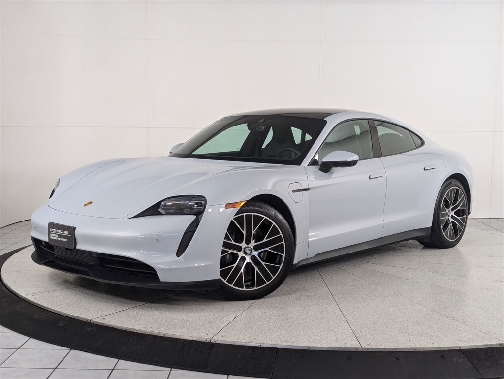 2023 Porsche Taycan Base's photo