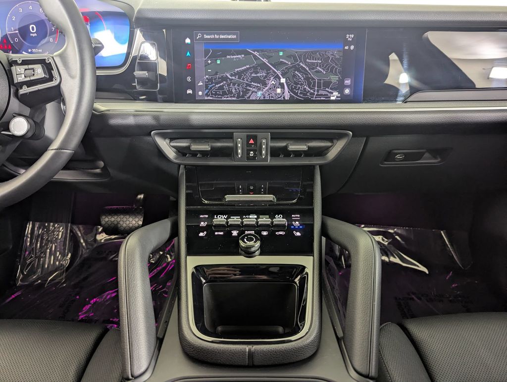 2025 Porsche Cayenne Base - Photo 16