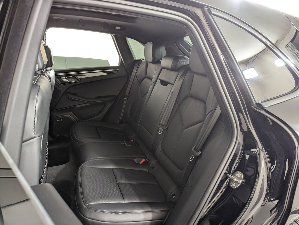 2026 Porsche Macan S - Photo 26