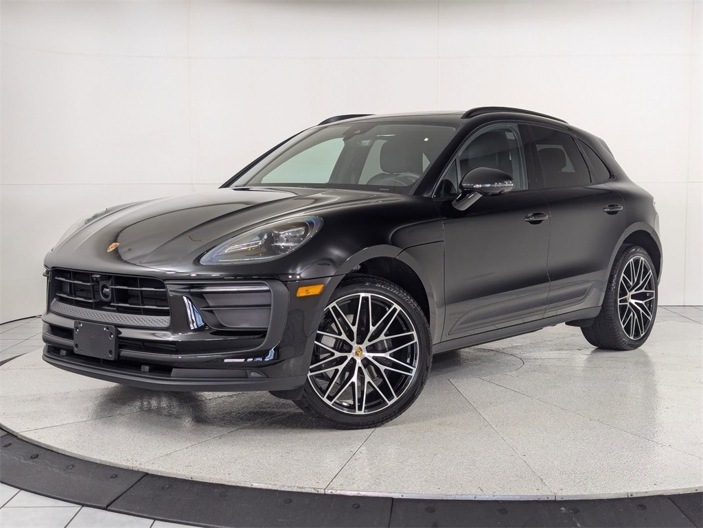 2025 Porsche Macan