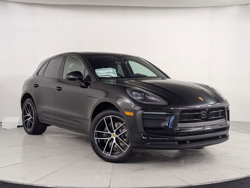 2025 Porsche Macan T - Photo 7