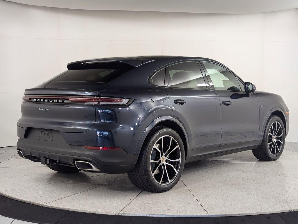 2025 Porsche Cayenne Coup E-Hybrid - Photo 6