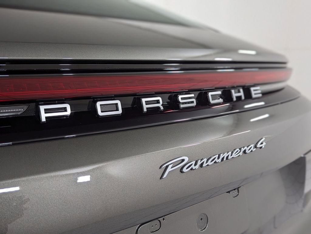 2026 Porsche Panamera 4 E-Hybrid - Photo 30
