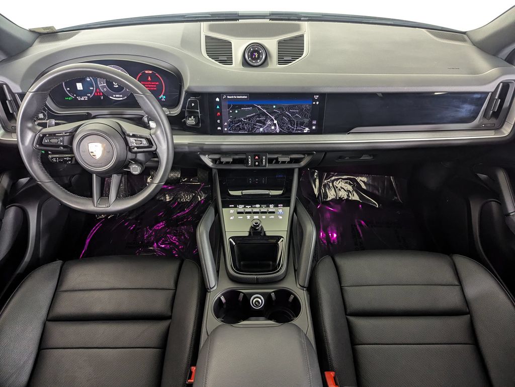 2025 Porsche Cayenne Base - Photo 18