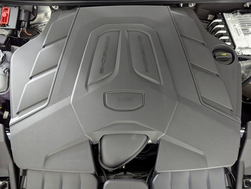 2025 Porsche Cayenne Base - Photo 31