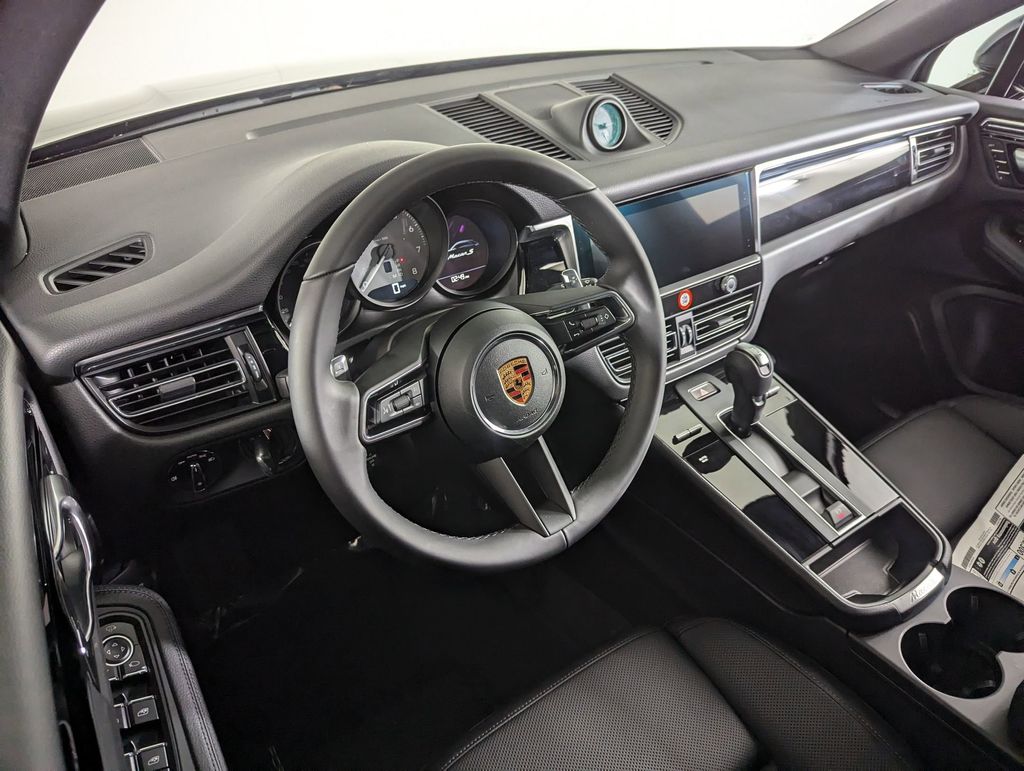 2026 Porsche Macan S - Photo 4
