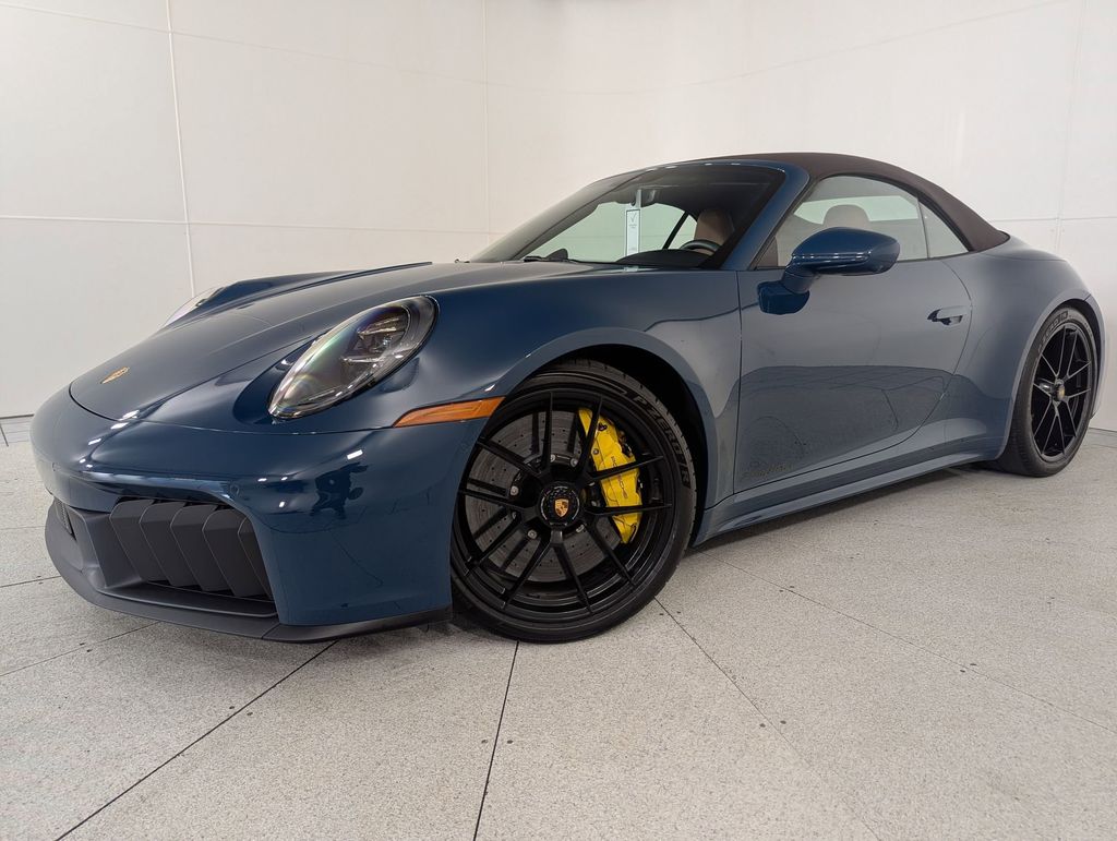 2026 Porsche 911 Carrera GTS Cabriolet's photo