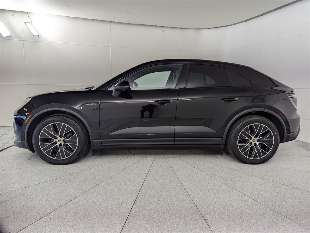 Certified 2025 Porsche Macan Base with VIN WP1AD2XA4SL077146 for sale in Silver Spring, MD