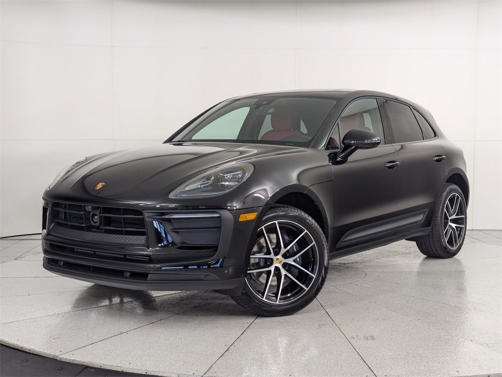 2025 Porsche Macan