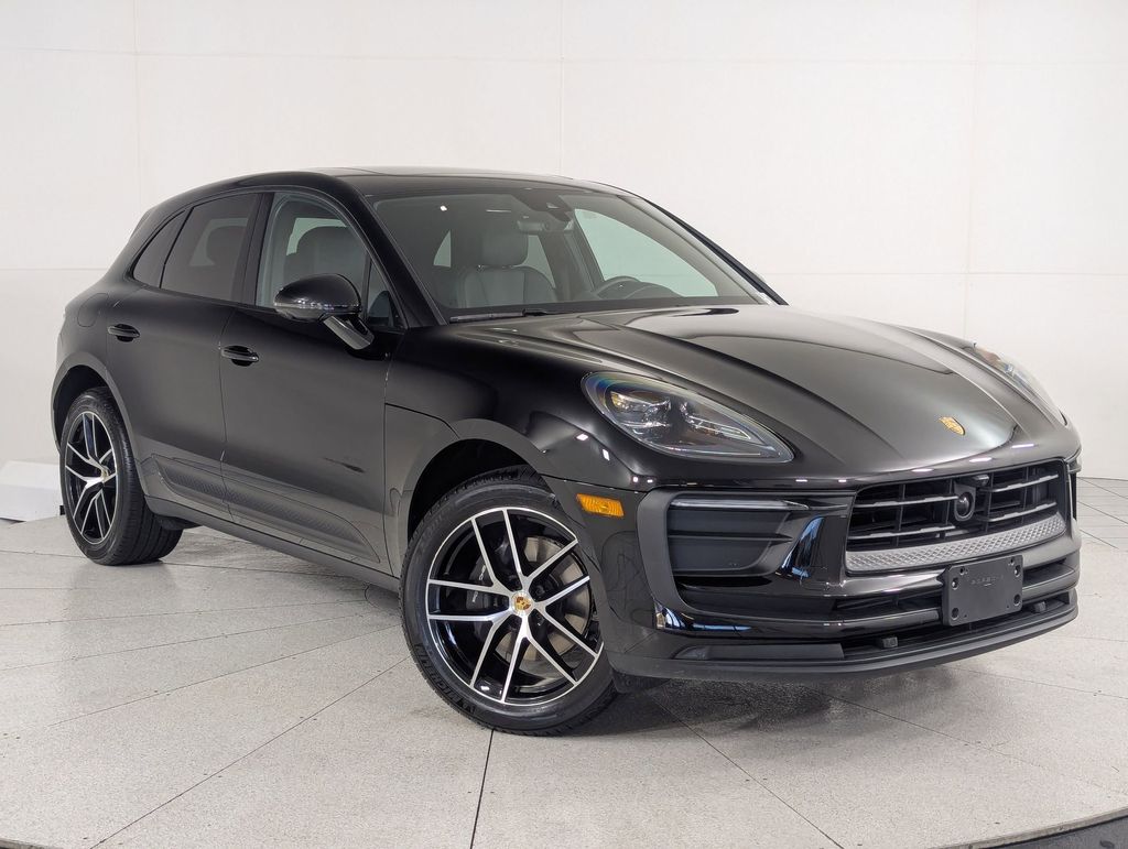 2025 Porsche Macan T - Photo 7