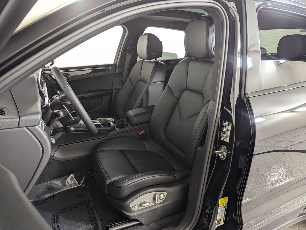 2026 Porsche Macan S - Photo 5