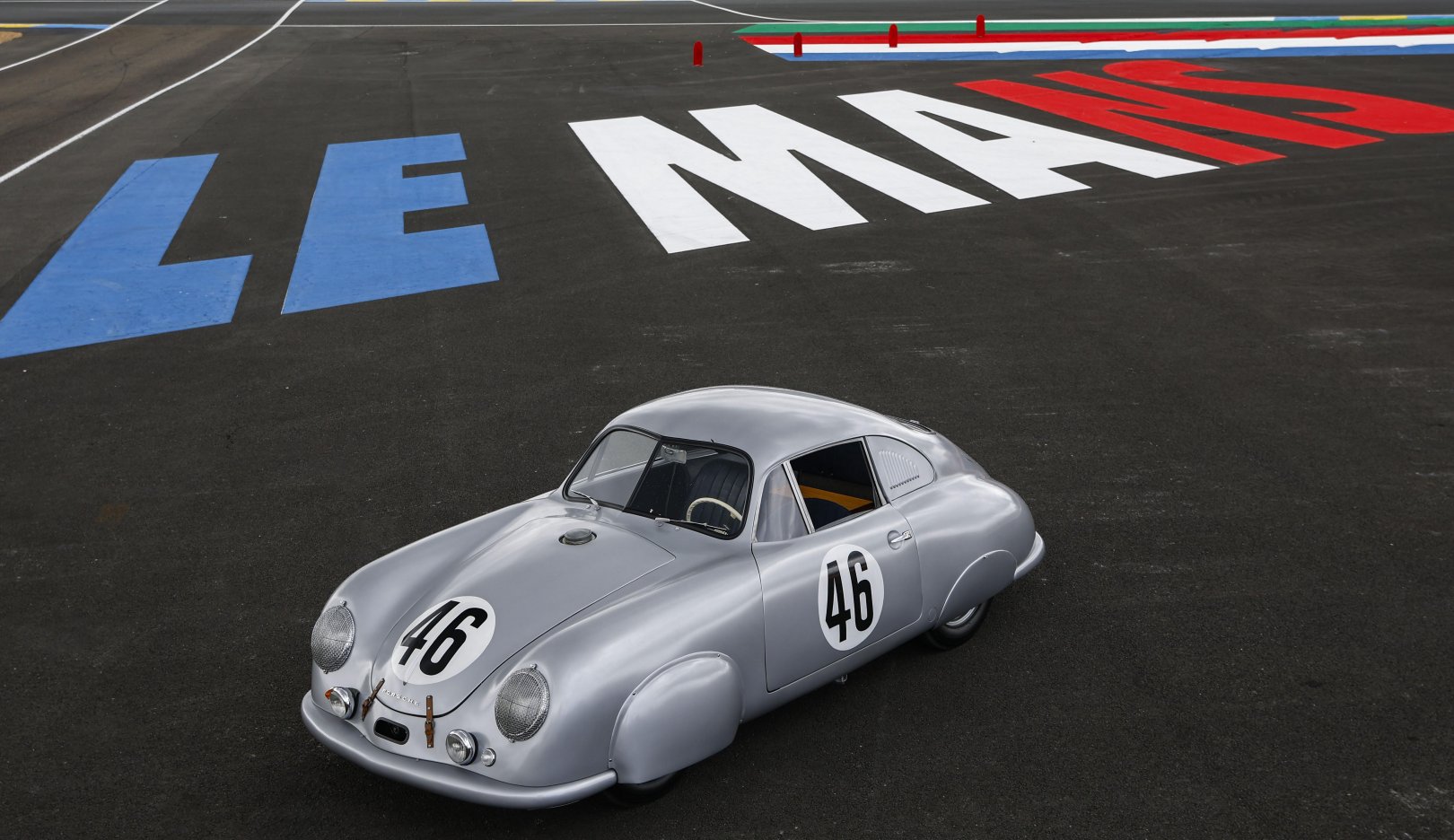 Porsche%20356%20SL%20Coup%C3%A9%20at%20LeMans%202026.jpg