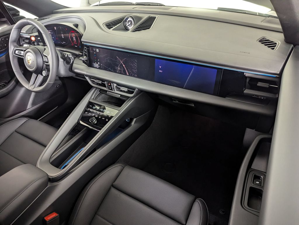 2025 Porsche Macan Base - Photo 28