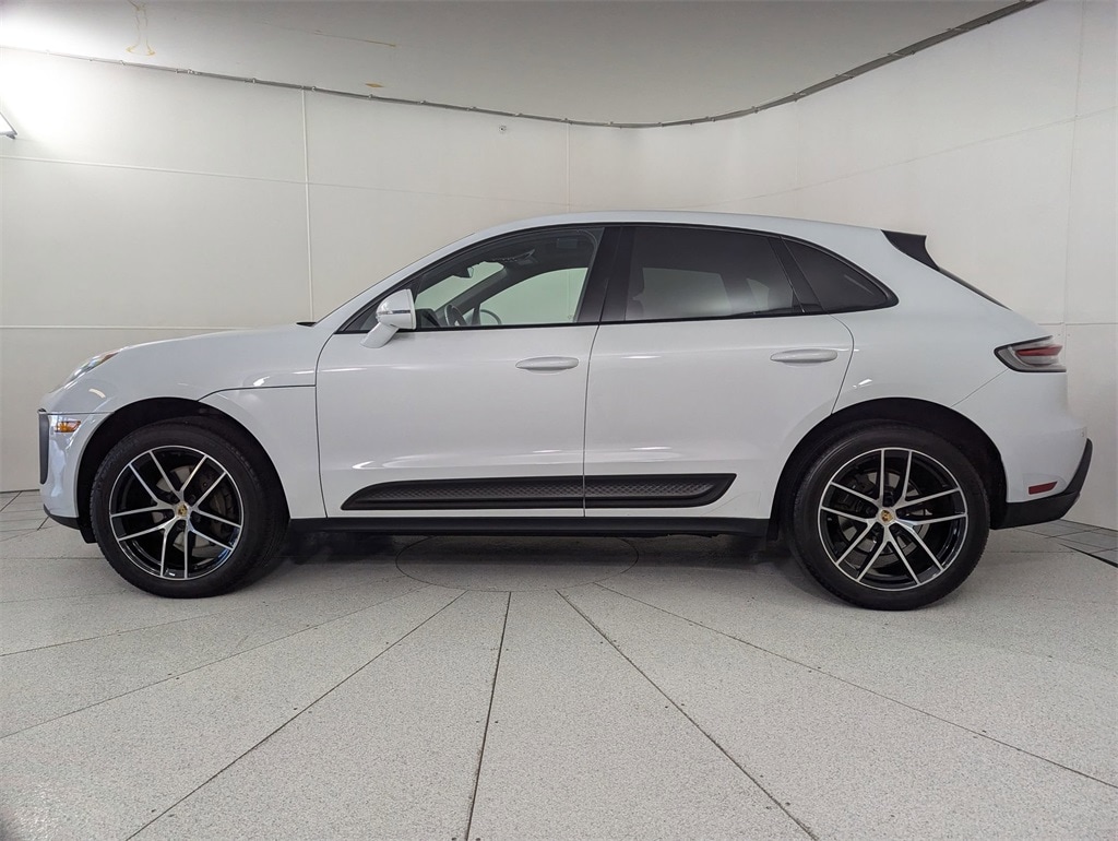 Certified 2022 Porsche Macan Base with VIN WP1AA2A52NLB09653 for sale in Silver Spring, MD