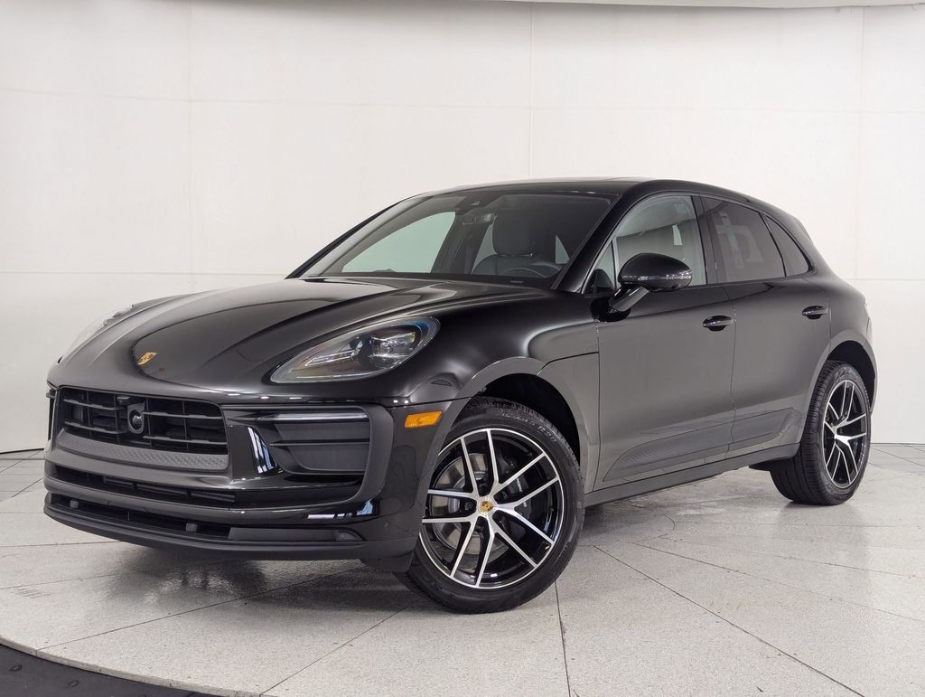 2025 Porsche Macan