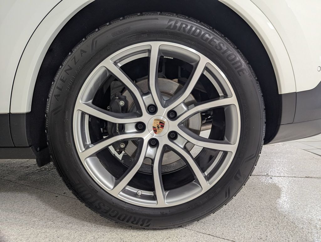 2025 Porsche Cayenne Base - Photo 23