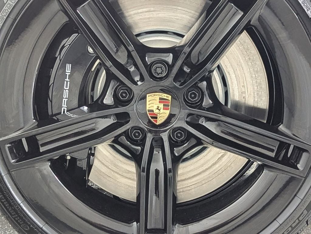 2026 Porsche Taycan GTS - Photo 12