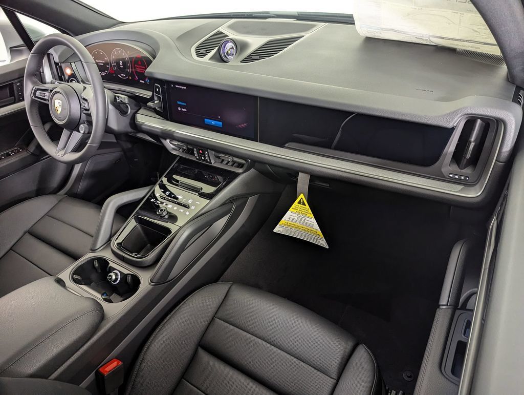 2025 Porsche Cayenne Base - Photo 28