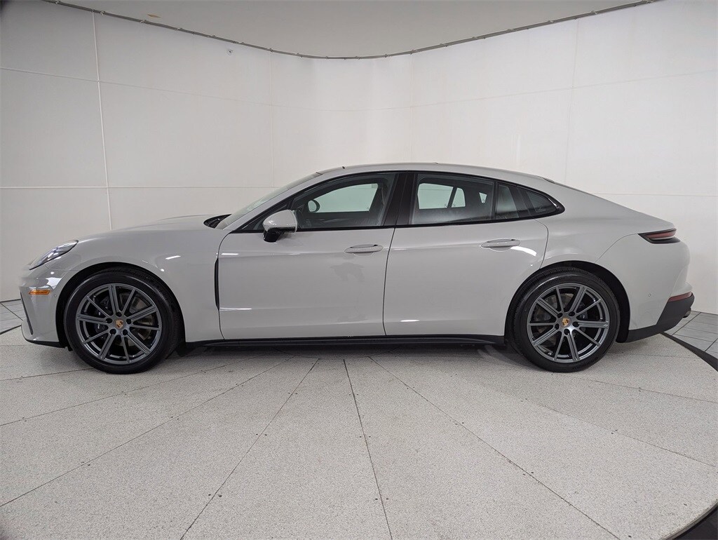 2026 Porsche Panamera Base