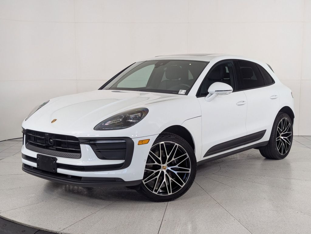 2025 Porsche Macan