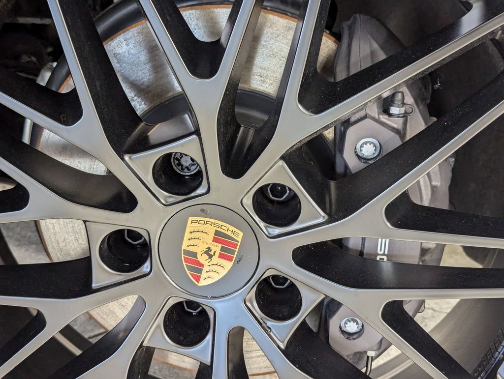 2025 Porsche Macan Base - Photo 12