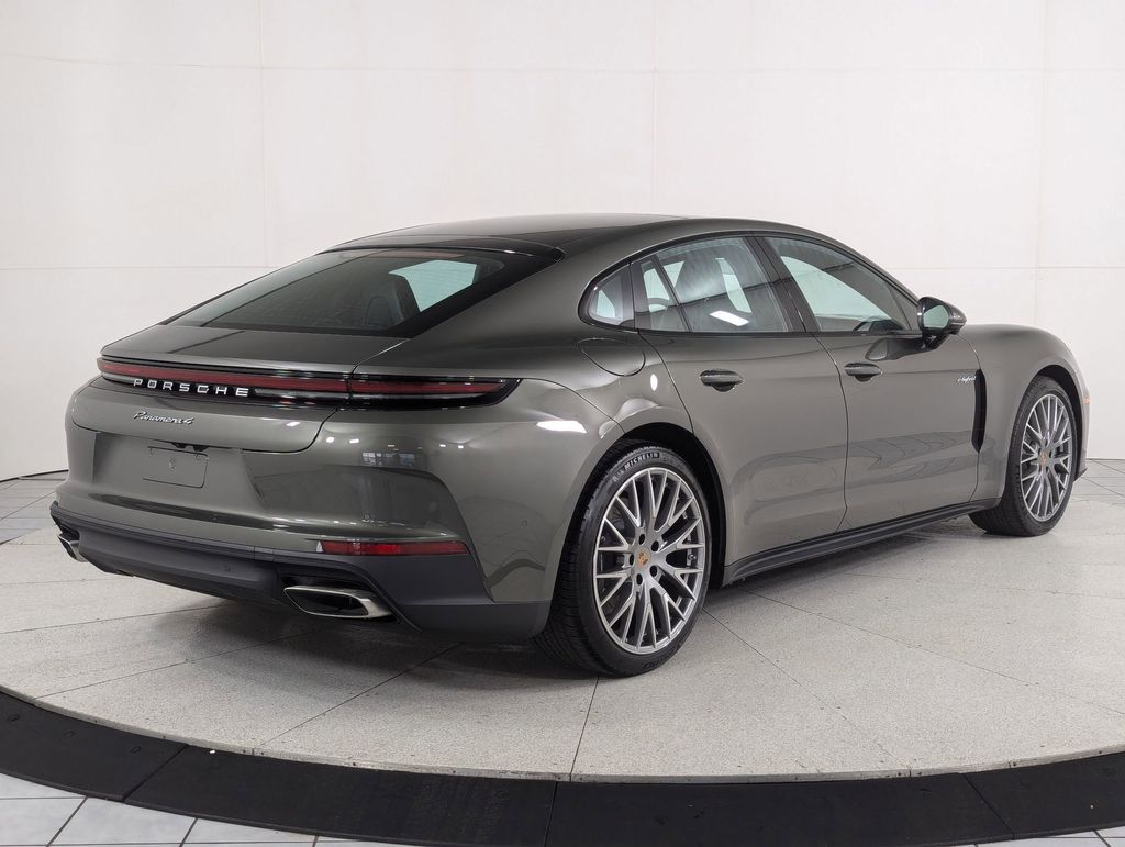 2026 Porsche Panamera 4 E-Hybrid - Photo 9