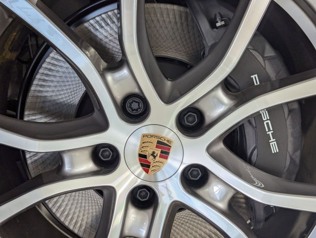 2025 Porsche Cayenne Base - Photo 12