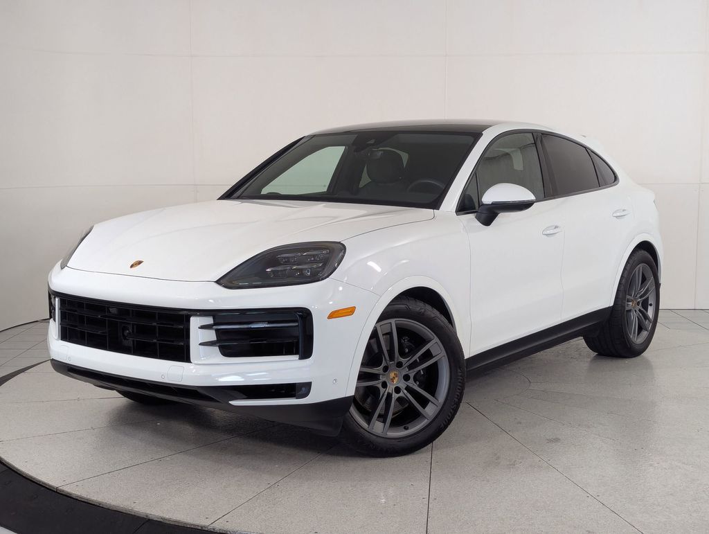 2025 Porsche Cayenne -'s photo