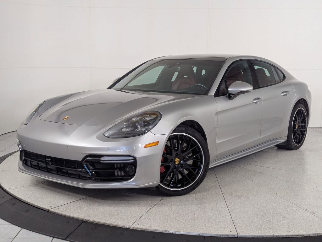 2017 Porsche Panamera Turbo's photo