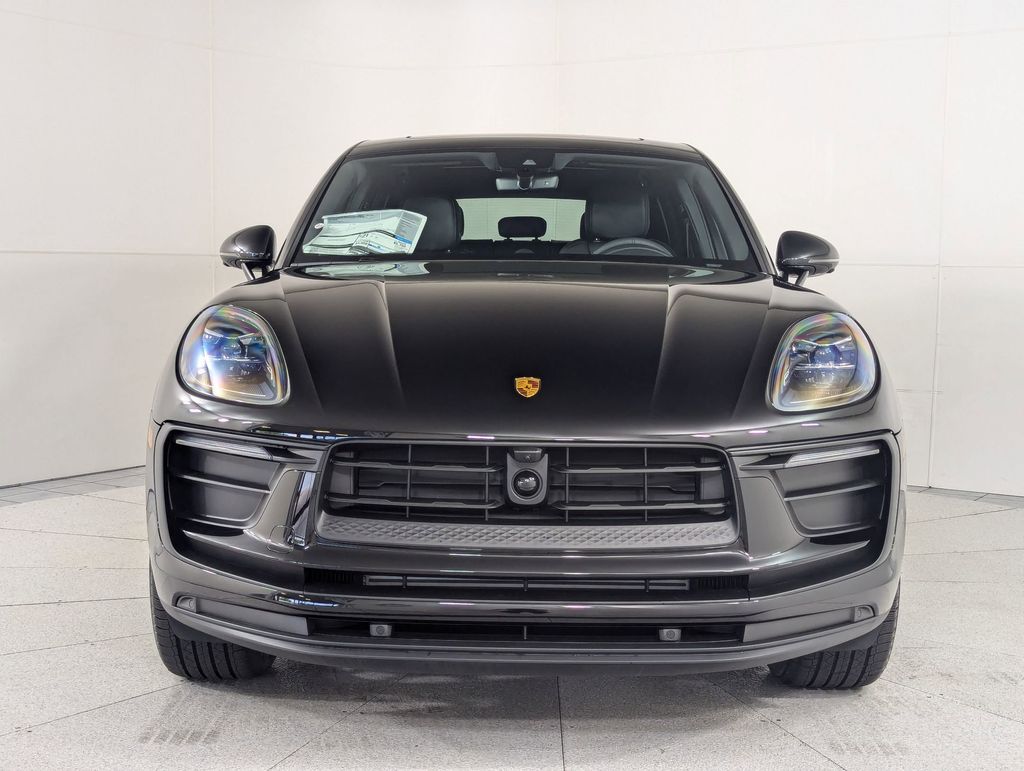 2025 Porsche Macan T - Photo 6