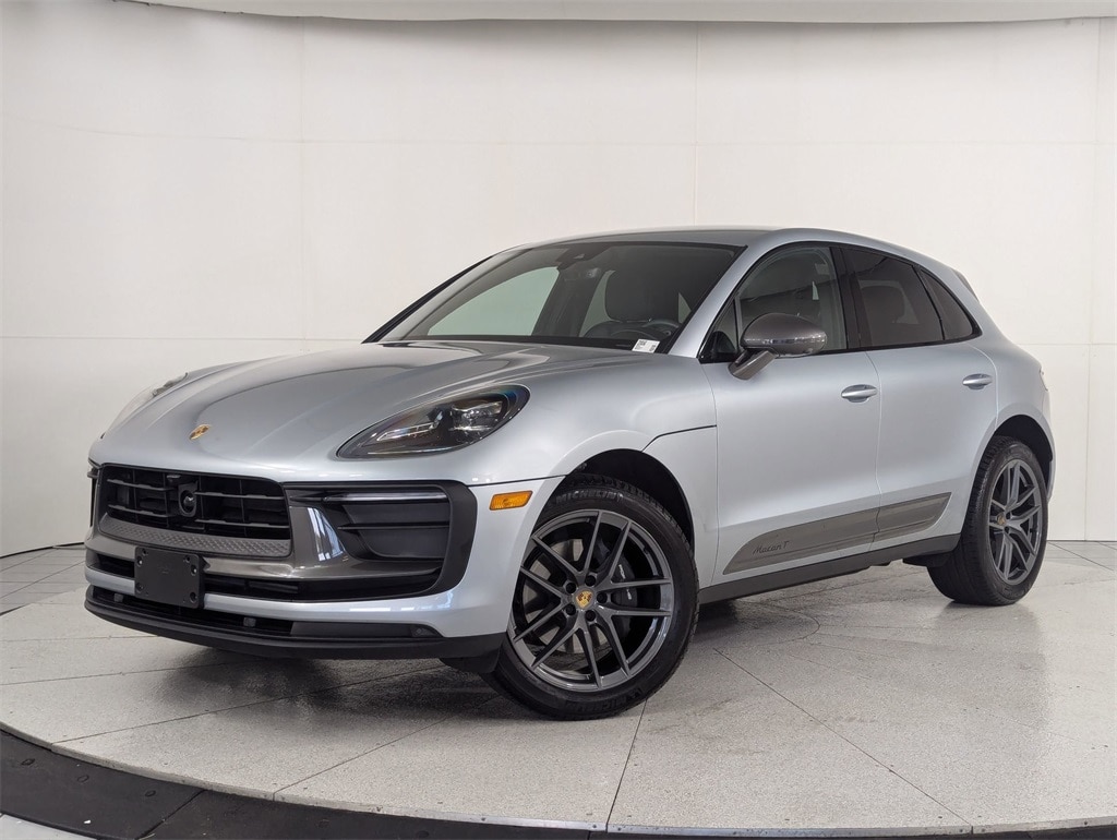 2025 Porsche Macan T