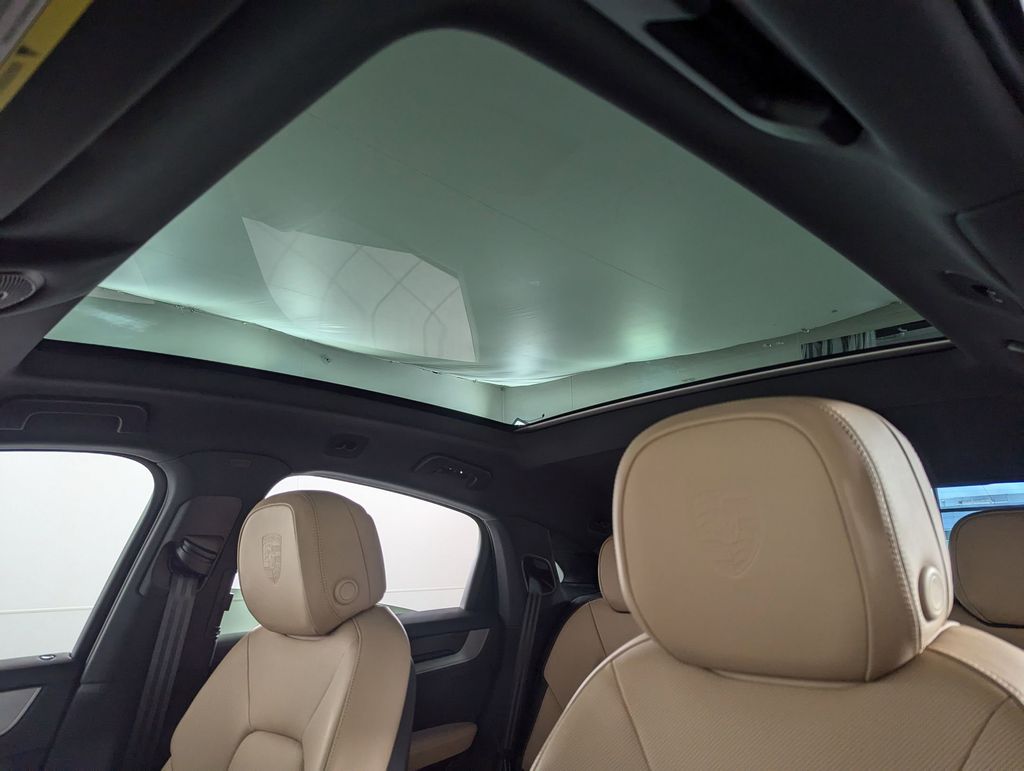 2025 Porsche Cayenne Coup E-Hybrid - Photo 10