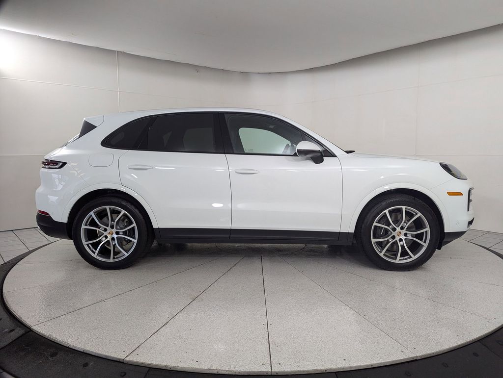 2025 Porsche Cayenne Base - Photo 8