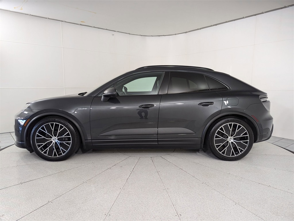 Certified 2024 Porsche Macan Base with VIN WP1AA2XA3RL000609 for sale in Silver Spring, MD