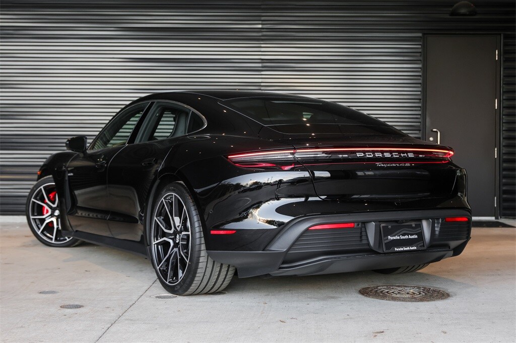 2025 Porsche Taycan 4S photo 3