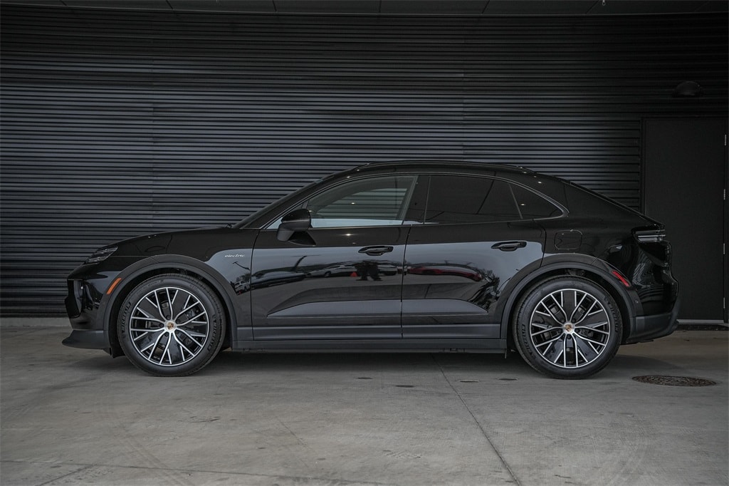 Certified 2025 Porsche Macan Base with VIN WP1AD2XA9SL076171 for sale in Austin, TX
