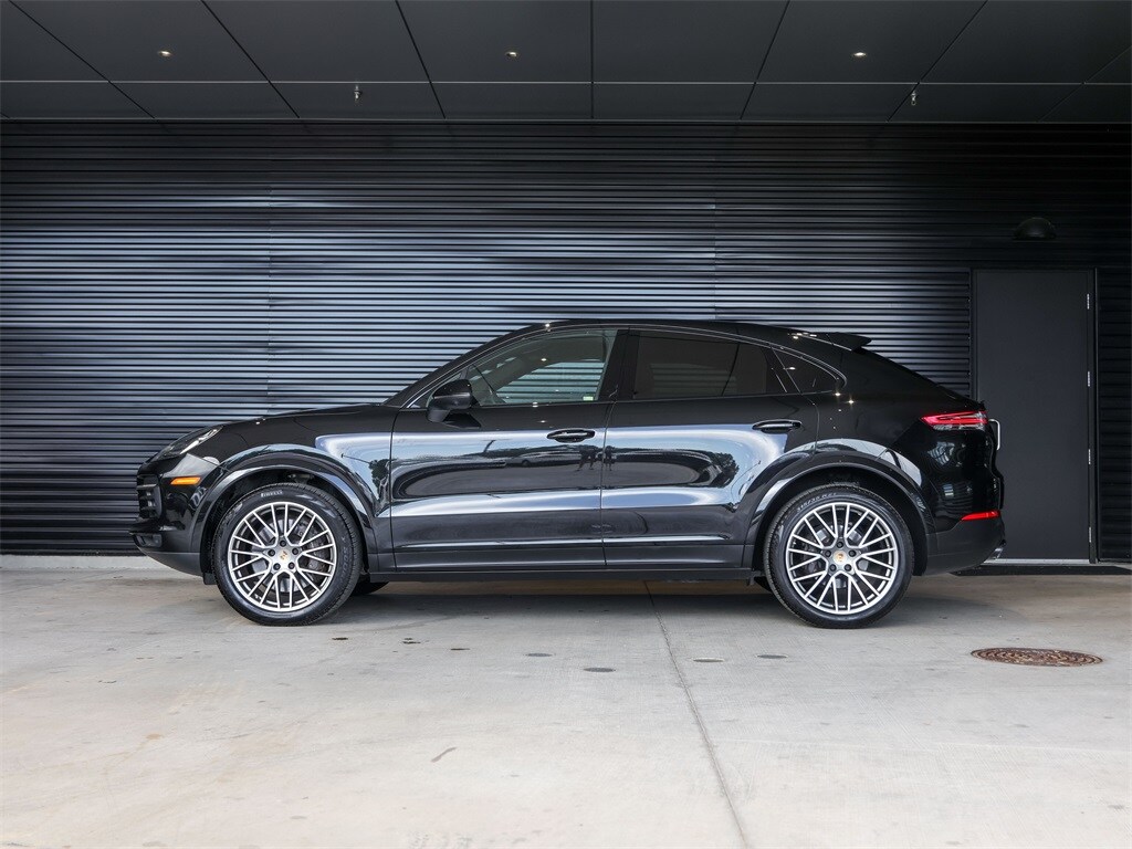 2023 Porsche Cayenne Coupe Platinum Edition photo 2
