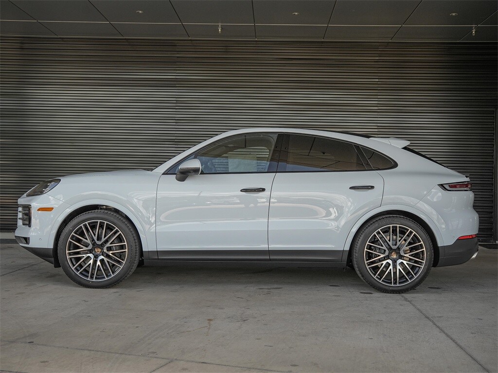 2025 Porsche Cayenne Coupe photo 2