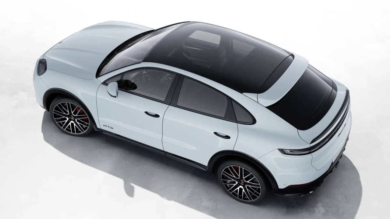 2026 Porsche Cayenne Coupe GTS photo 4