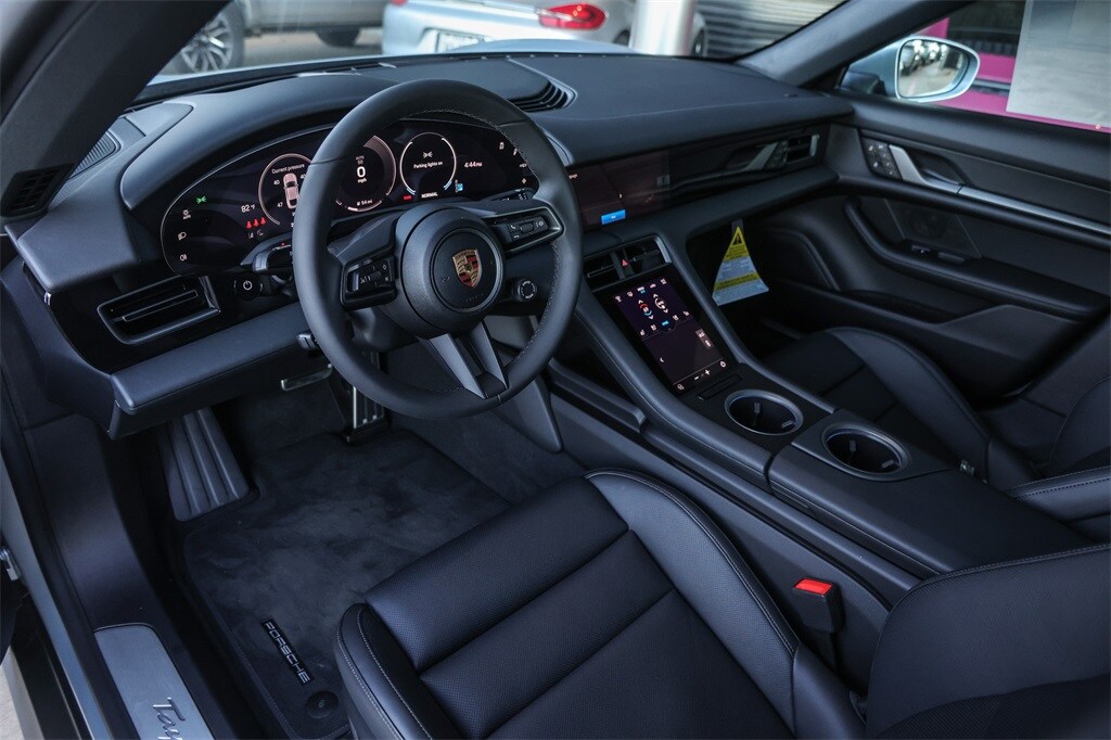 2025 Porsche Taycan S photo 4