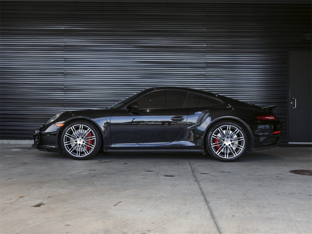 2015 Porsche 911 Turbo photo 2