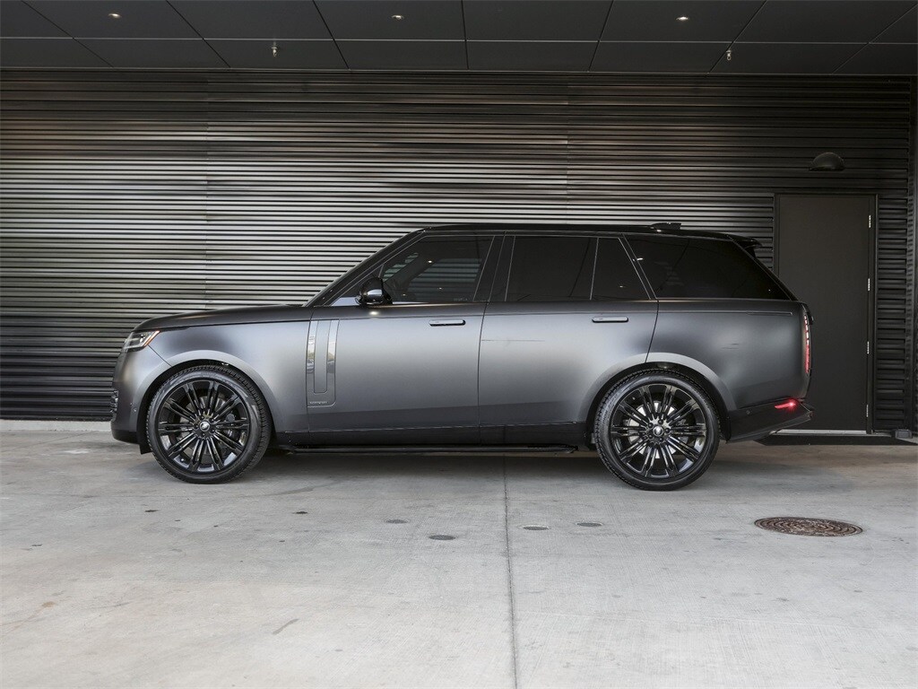 2024 Land Rover Range Rover Autobiography photo 2