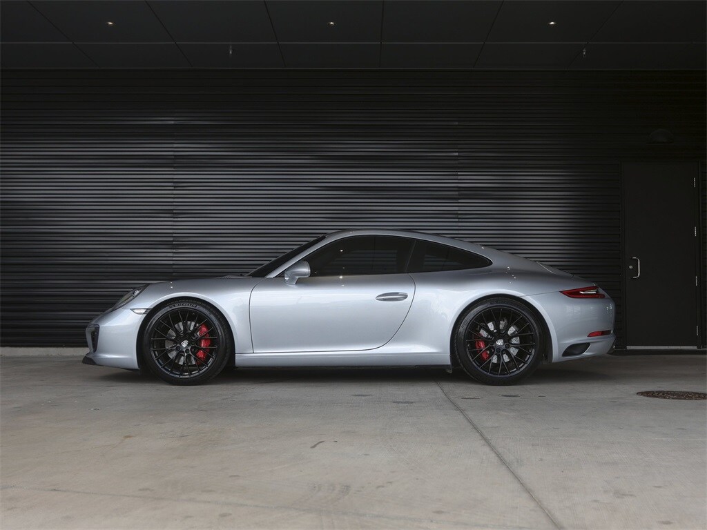 2017 Porsche 911 S photo 2