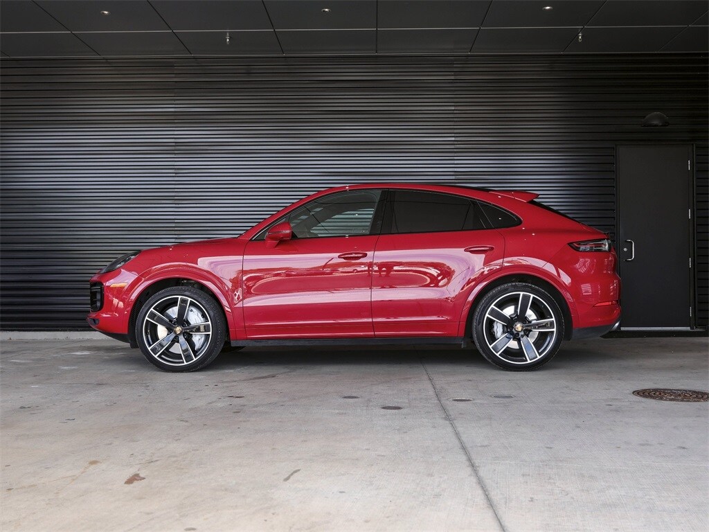2023 Porsche Cayenne Coupe Turbo photo 2